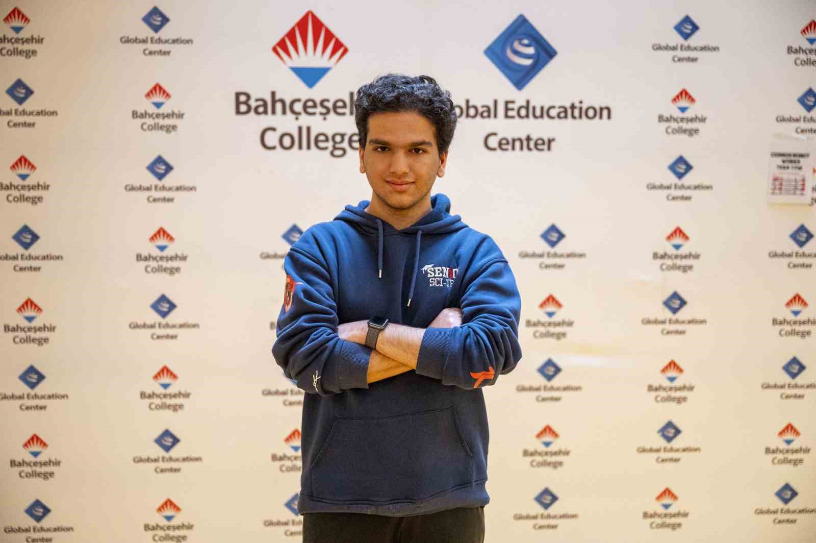 17 yaşındaki Doruk’un Harvard yolculuğu Nakkaştepe’den başladı
17 yaşındaki Doruk’un Harvard yolculuğu Nakkaştepe’den başladı