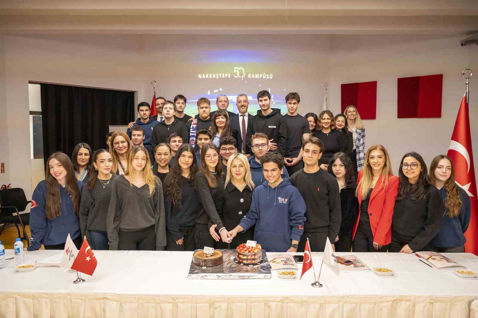 17 yaşındaki Doruk’un Harvard yolculuğu Nakkaştepe’den başladı
17 yaşındaki Doruk’un Harvard yolculuğu Nakkaştepe’den başladı