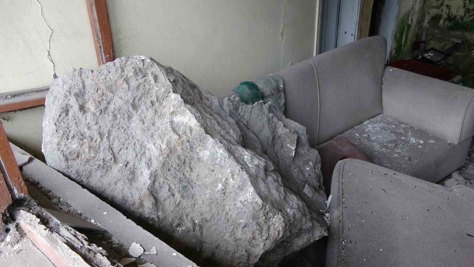 17 yıldır kaya düşmesi riski altındaki mahalleye ‘3 boyutlu’ müdahale
