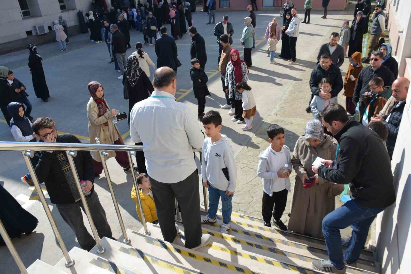 2 bin 120 öğrenci hafızlık eğitimi için ter döktü
