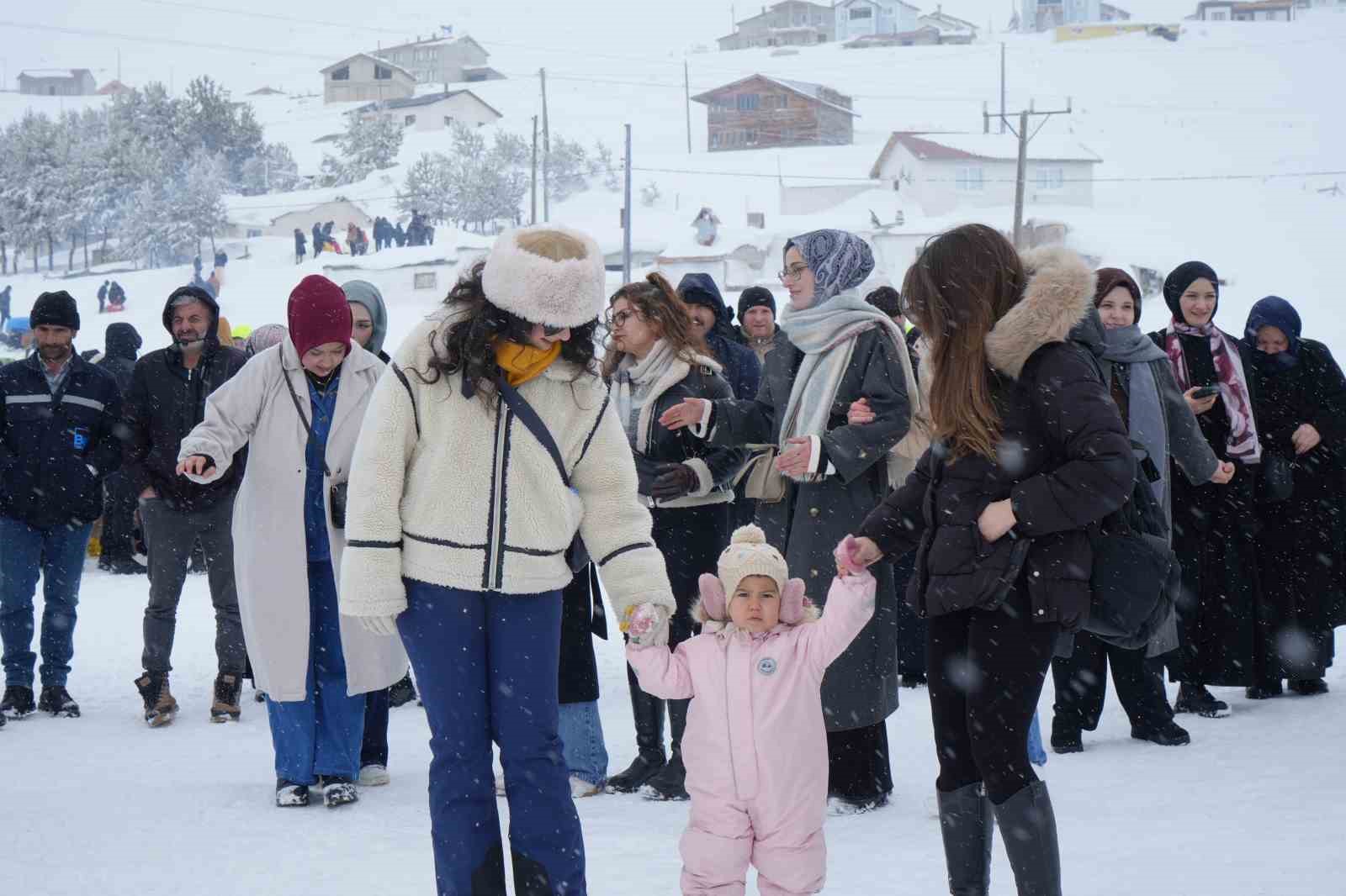 2 bin 400 rakımlı Aydıntepe Yaylası’nda kış festivali coşkusu
