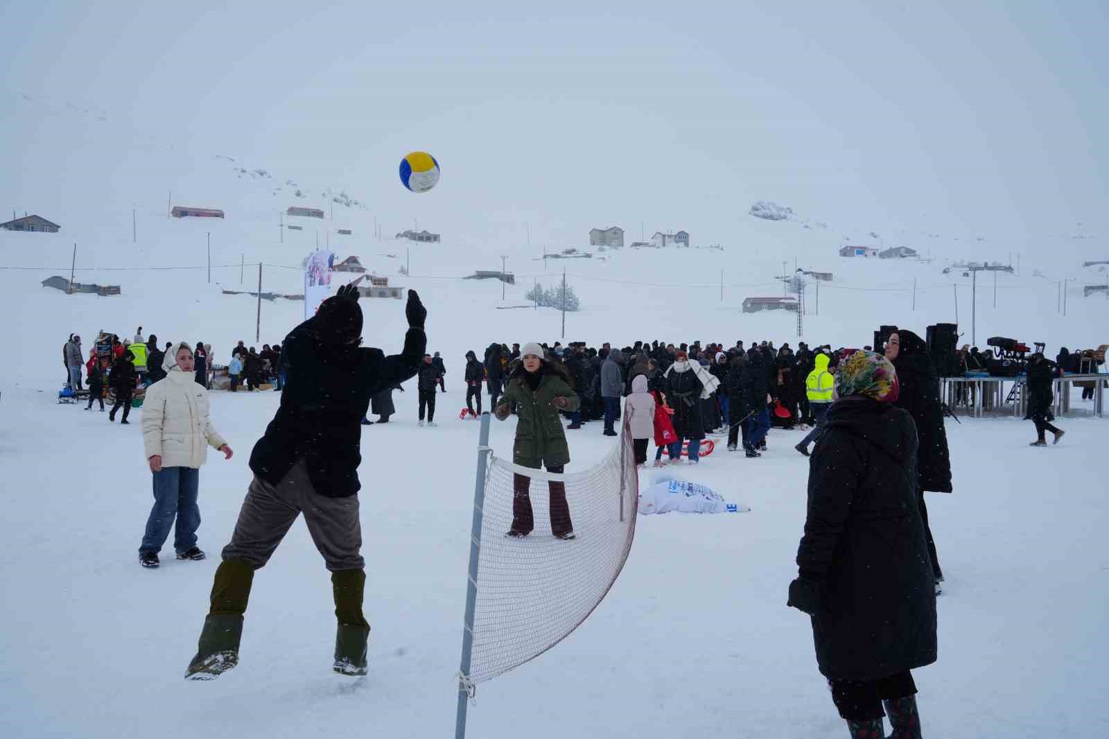 2 bin 400 rakımlı Aydıntepe Yaylası’nda kış festivali coşkusu
