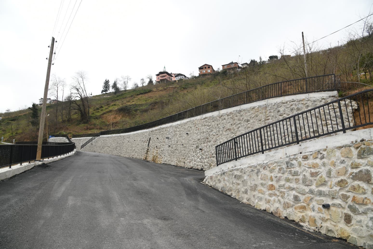 2 yıl önce yaşanan heyelan ve selden etkilenmişti, şimdi istinat duvarı ile korunacak
