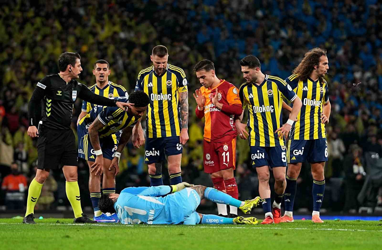 2025 Turkcell Süper Kupa: Galatasaray: 0 - Fenerbahçe: 1 (İlk yarı)
