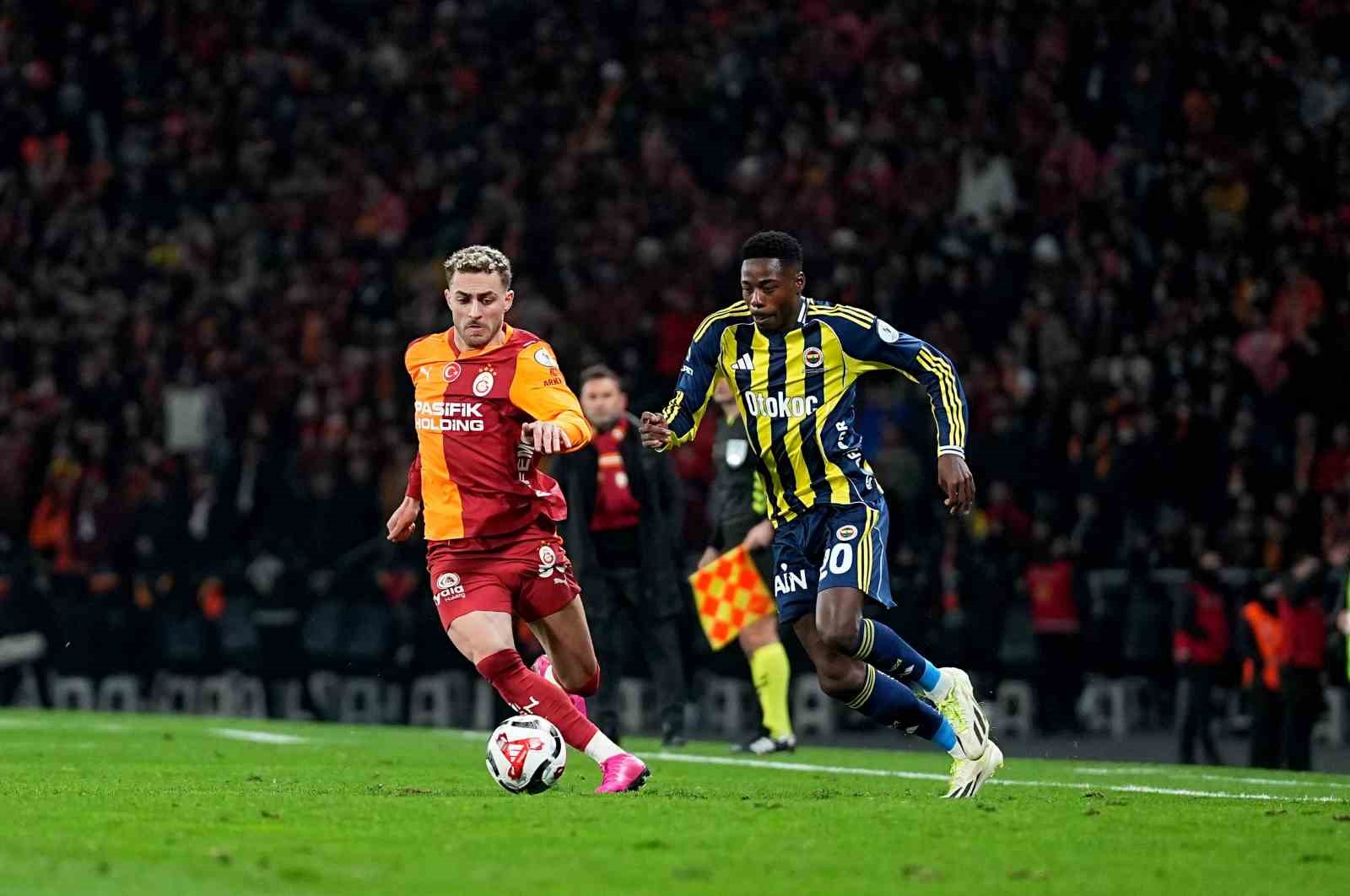 2025 Turkcell Süper Kupa: Galatasaray: 0 - Fenerbahçe: 1 (İlk yarı)
