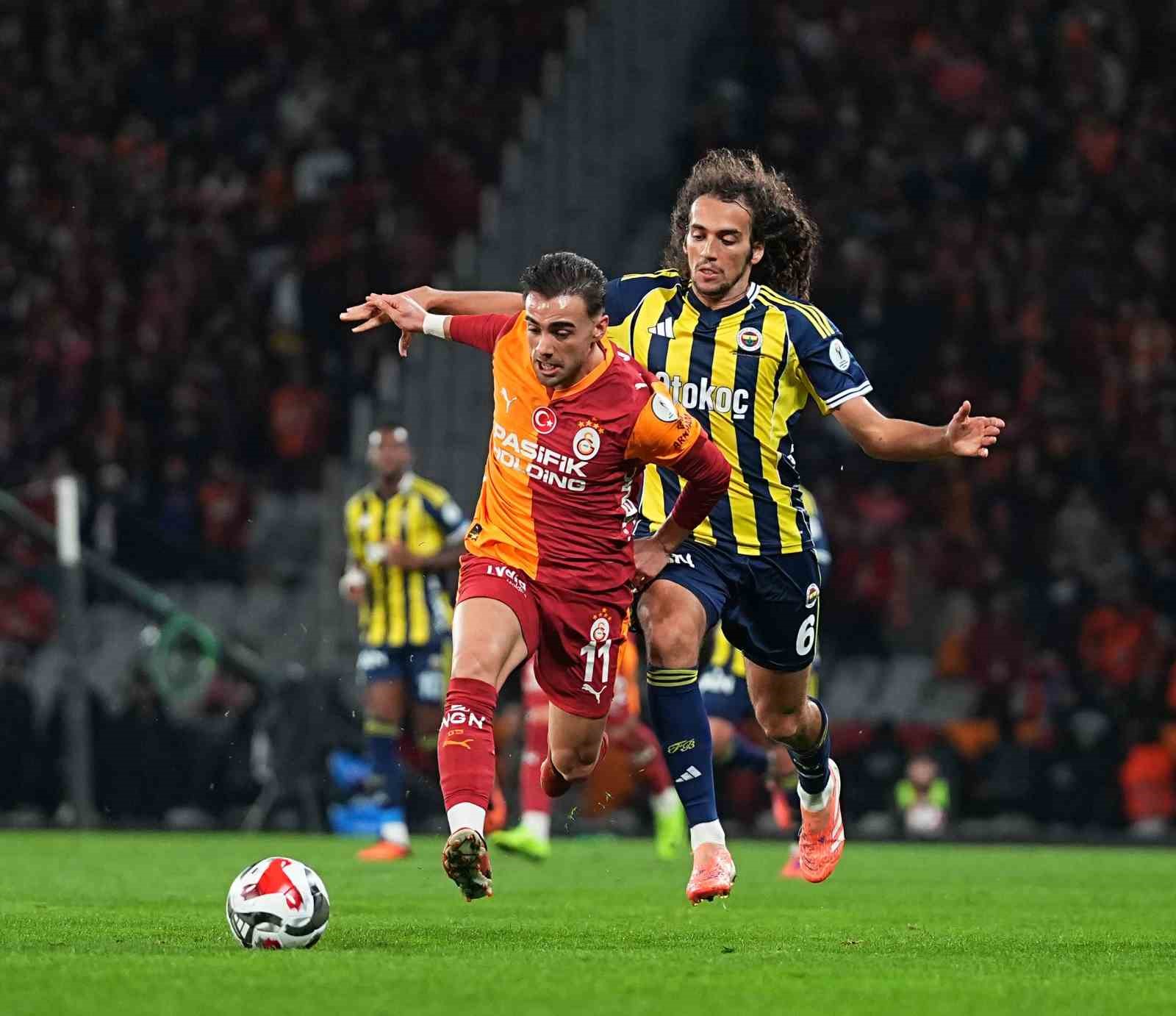 2025 Turkcell Süper Kupa: Galatasaray: 0 - Fenerbahçe: 1 (İlk yarı)
