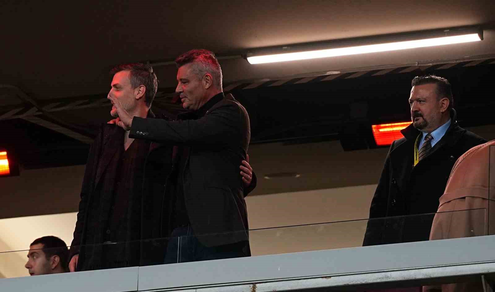 2025 Turkcell Süper Kupa: Galatasaray: 0 - Fenerbahçe: 2 (Maç sonucu)
2025 Turkcell Süper Kupa: Galatasaray: 0 - Fenerbahçe: 2 (Maç sonucu)