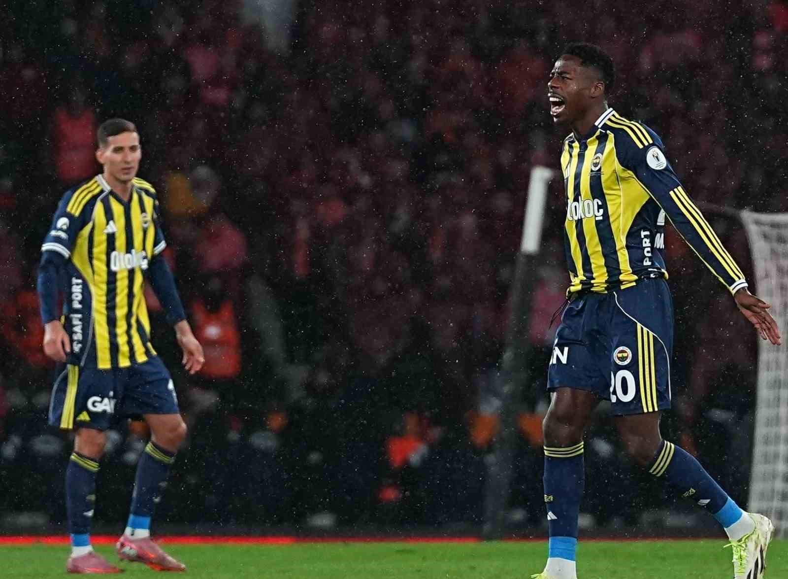 2025 Turkcell Süper Kupa: Galatasaray: 0 - Fenerbahçe: 2 (Maç sonucu)
2025 Turkcell Süper Kupa: Galatasaray: 0 - Fenerbahçe: 2 (Maç sonucu)