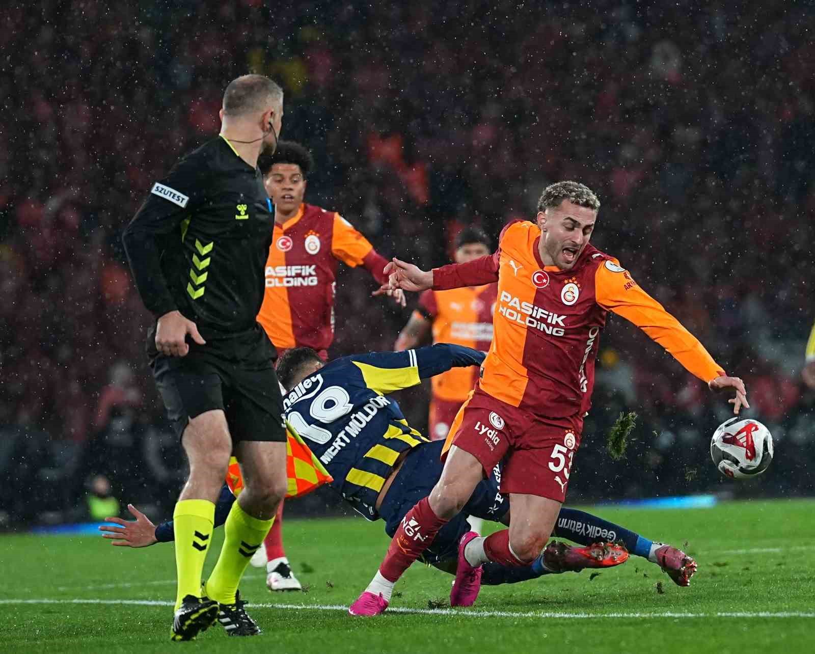 2025 Turkcell Süper Kupa: Galatasaray: 0 - Fenerbahçe: 2 (Maç sonucu)
2025 Turkcell Süper Kupa: Galatasaray: 0 - Fenerbahçe: 2 (Maç sonucu)