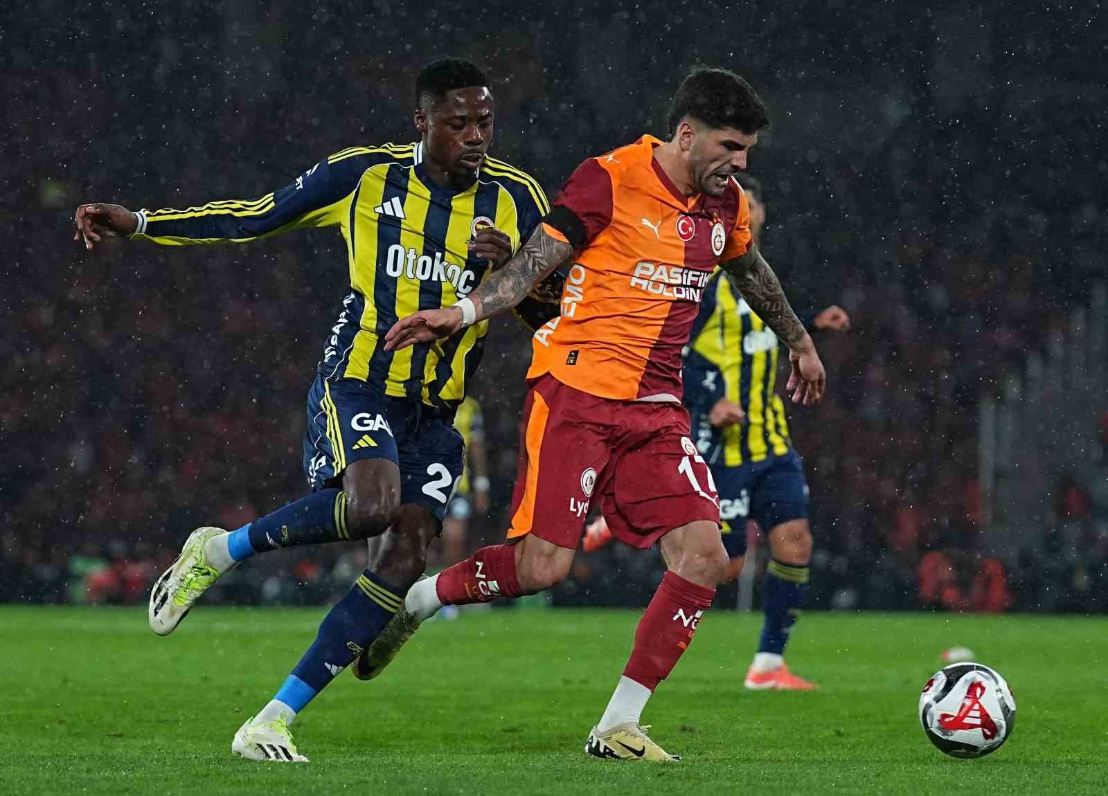 2025 Turkcell Süper Kupa: Galatasaray: 0 - Fenerbahçe: 2 (Maç sonucu)
2025 Turkcell Süper Kupa: Galatasaray: 0 - Fenerbahçe: 2 (Maç sonucu)
