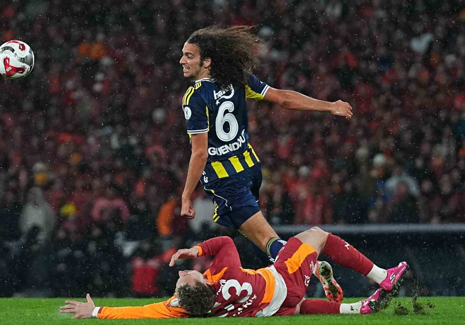 2025 Turkcell Süper Kupa: Galatasaray: 0 - Fenerbahçe: 2 (Maç sonucu)
2025 Turkcell Süper Kupa: Galatasaray: 0 - Fenerbahçe: 2 (Maç sonucu)
