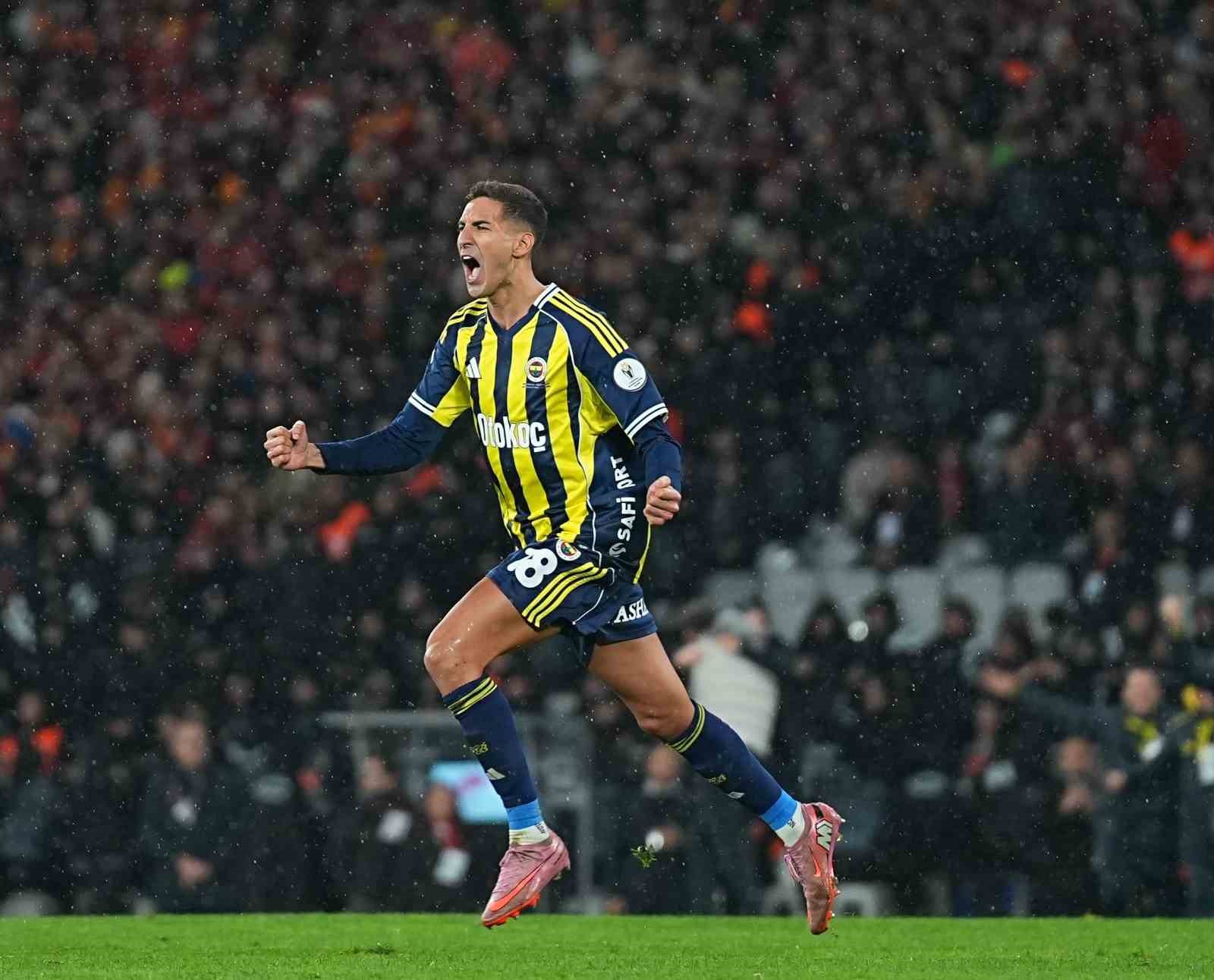 2025 Turkcell Süper Kupa: Galatasaray: 0 - Fenerbahçe: 2 (Maç sonucu)
2025 Turkcell Süper Kupa: Galatasaray: 0 - Fenerbahçe: 2 (Maç sonucu)