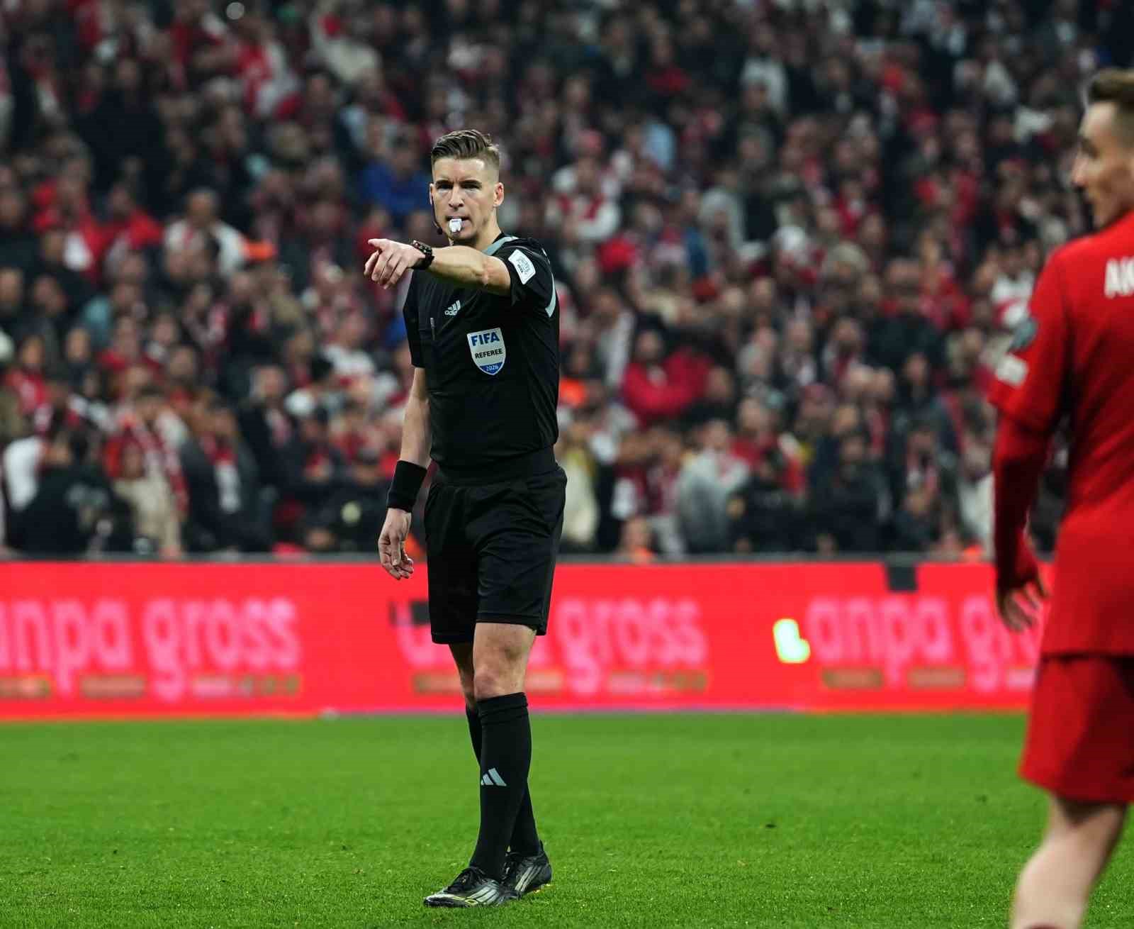 2026 FIFA Dünya Kupası play-off yarı final: Türkiye: 0 - Romanya: 0 (İlk yarı)
