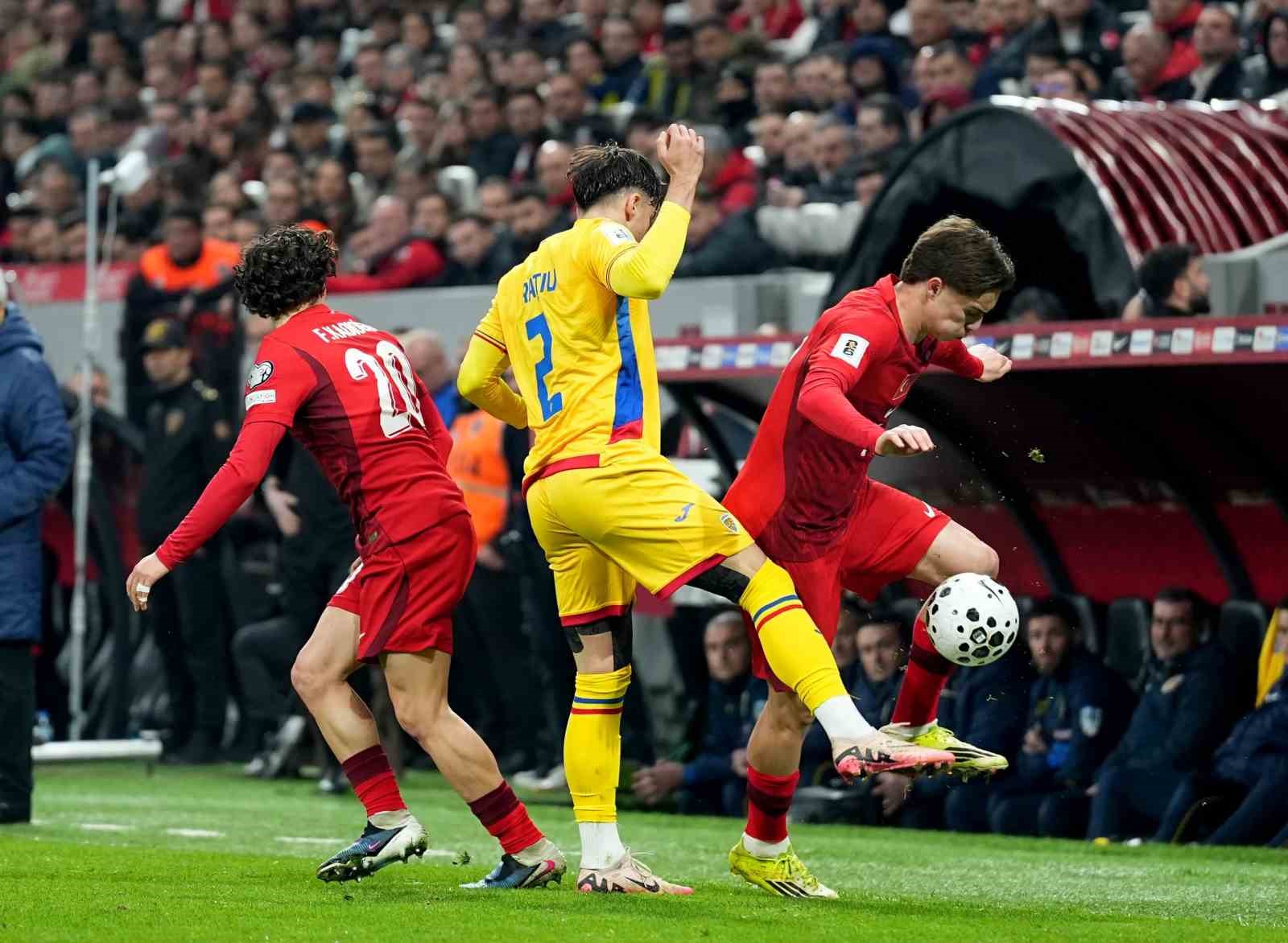 2026 FIFA Dünya Kupası play-off yarı final: Türkiye: 0 - Romanya: 0 (İlk yarı)
