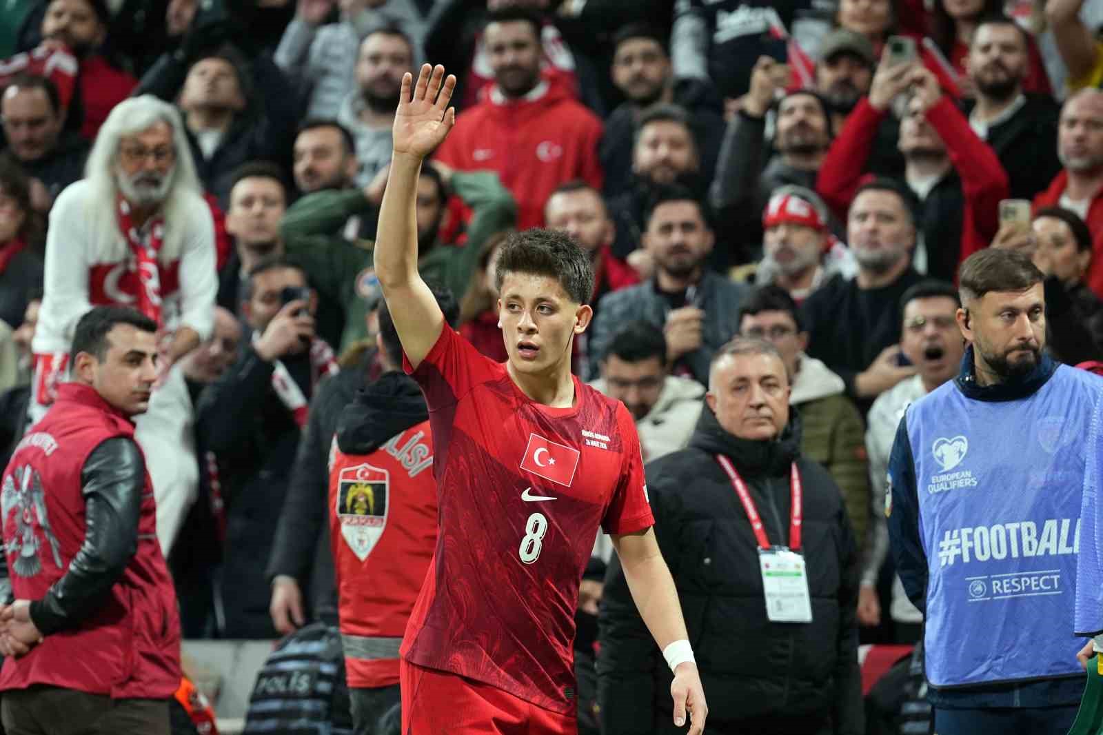 2026 FIFA Dünya Kupası play-off yarı final: Türkiye: 0 - Romanya: 0 (İlk yarı)
