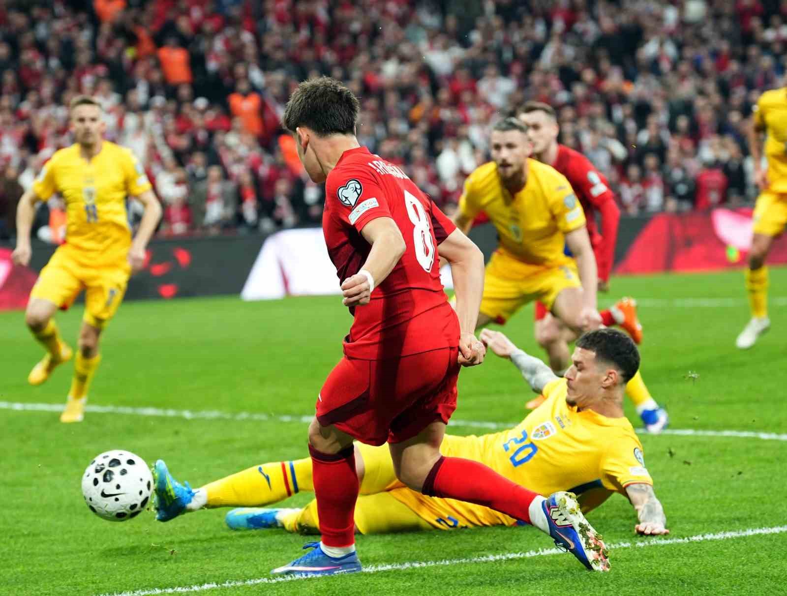 2026 FIFA Dünya Kupası play-off yarı final: Türkiye: 0 - Romanya: 0 (İlk yarı)
