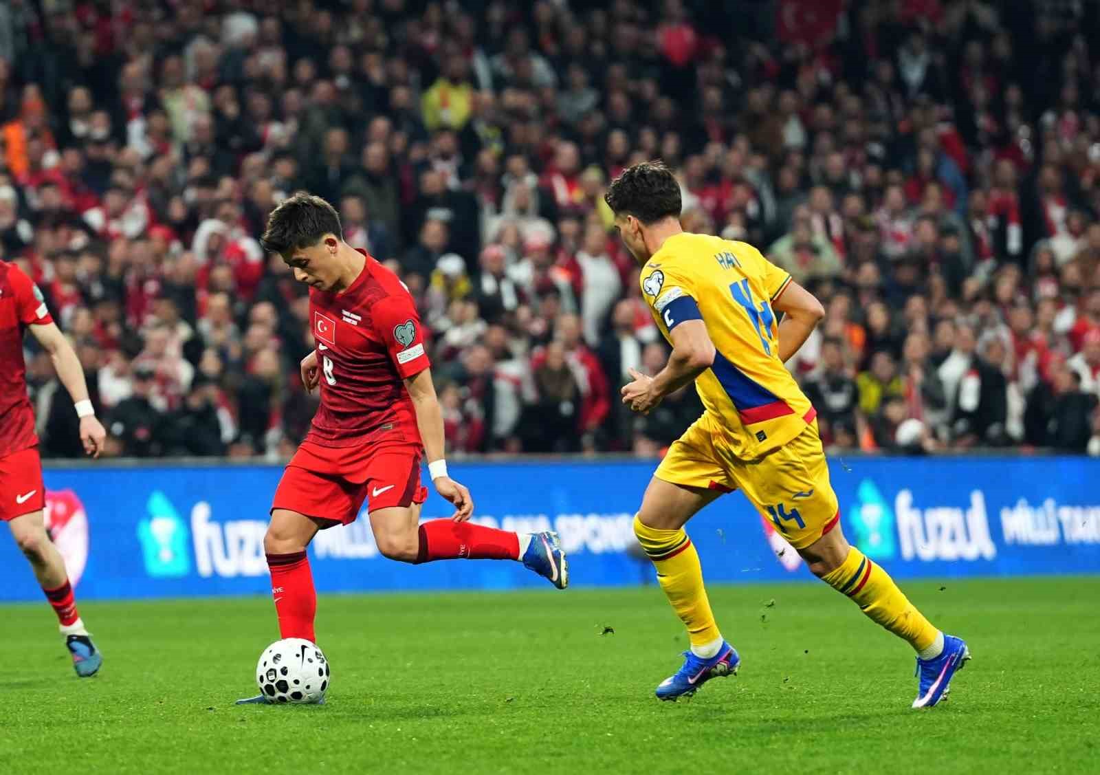 2026 FIFA Dünya Kupası play-off yarı final: Türkiye: 0 - Romanya: 0 (İlk yarı)
