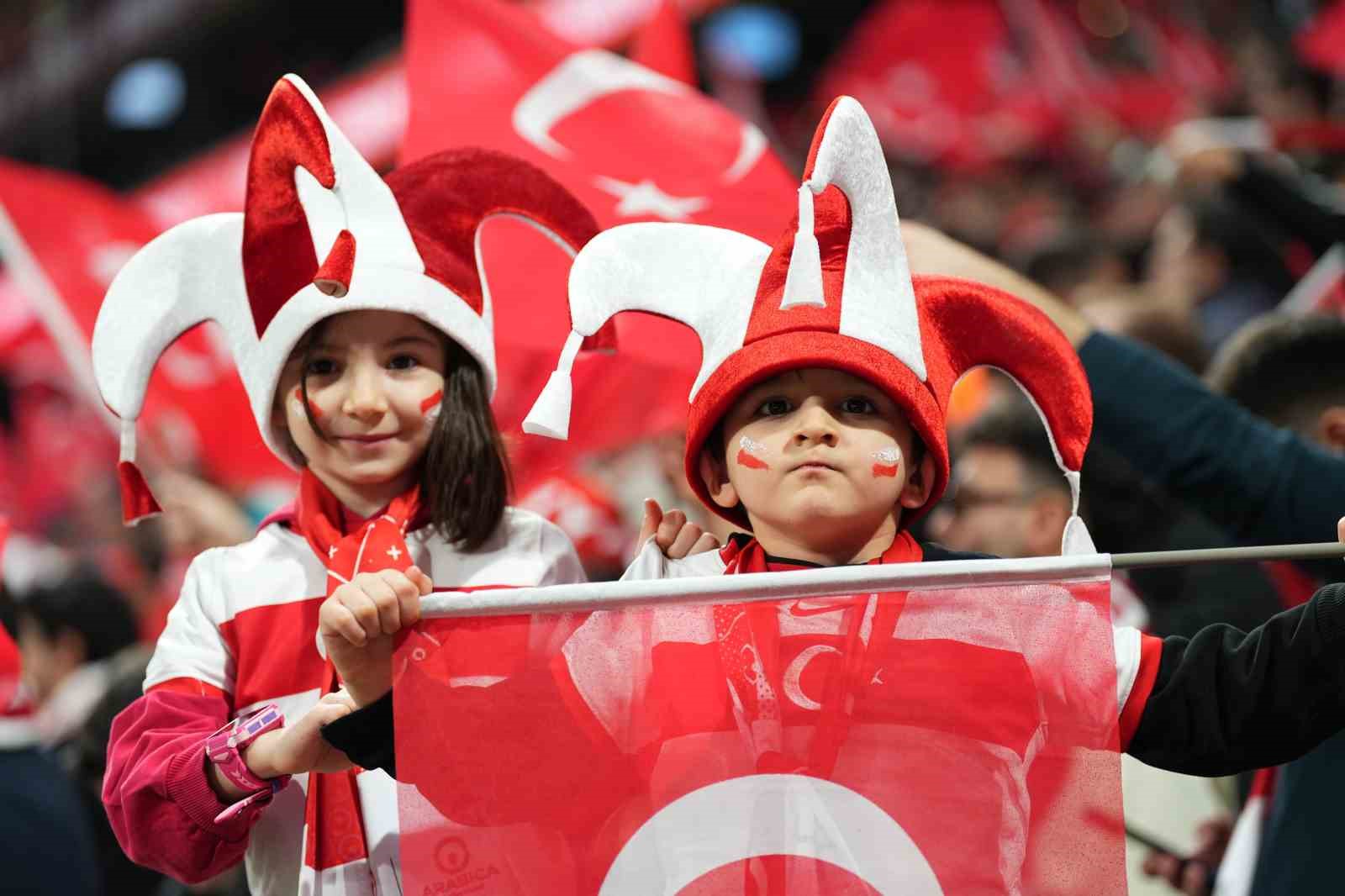 2026 FIFA Dünya Kupası play-off yarı final: Türkiye: 0 - Romanya: 0 (Maç devam ediyor)
