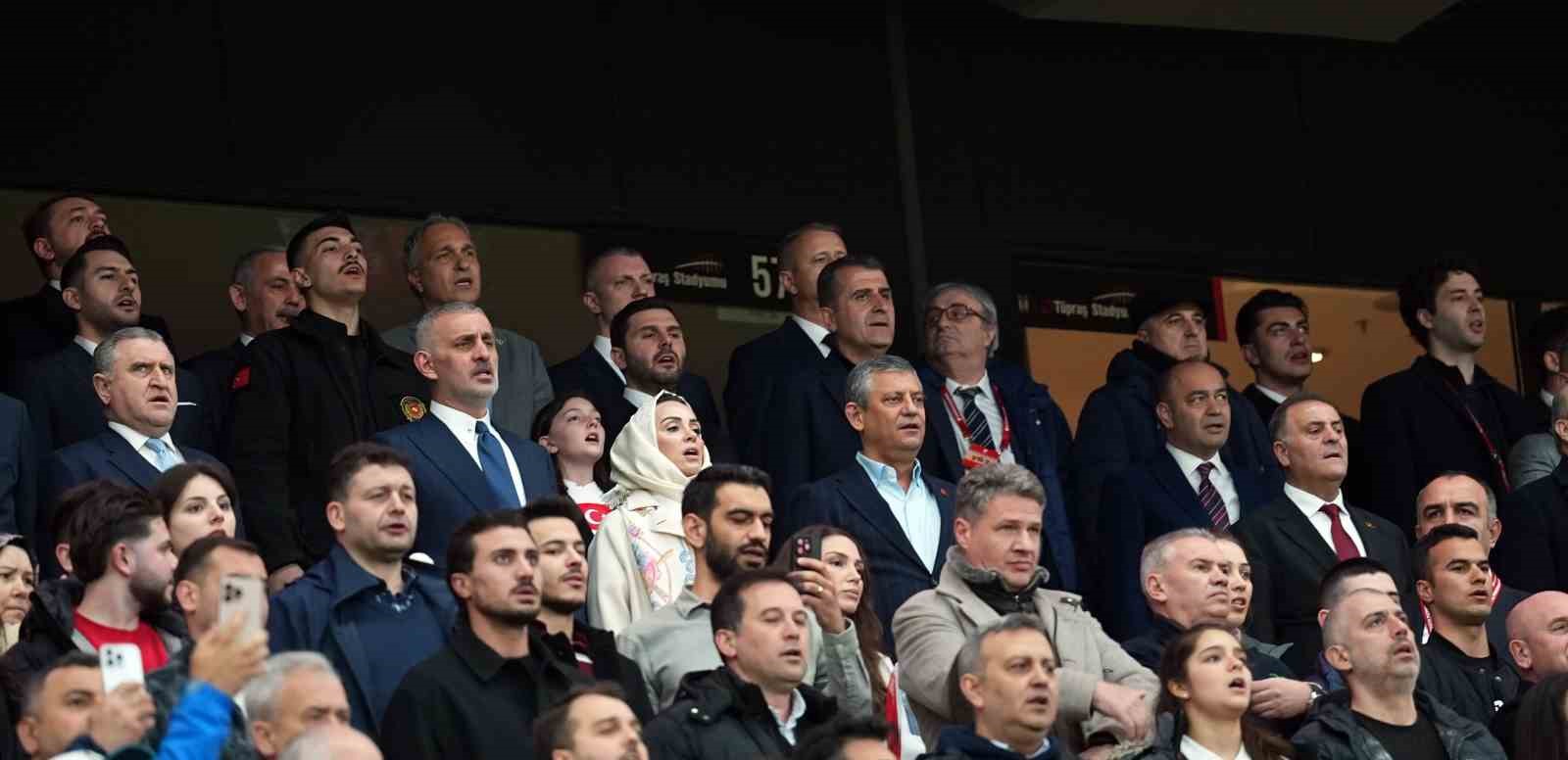 2026 FIFA Dünya Kupası play-off yarı final: Türkiye: 0 - Romanya: 0 (Maç devam ediyor)
