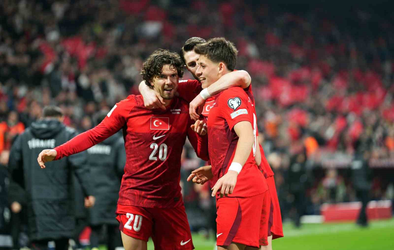 2026 FIFA Dünya Kupası play-off yarı final: Türkiye: 1 - Romanya: 0 (Maç sonucu)
2026 FIFA Dünya Kupası play-off yarı final: Türkiye: 1 - Romanya: 0 (Maç sonucu)