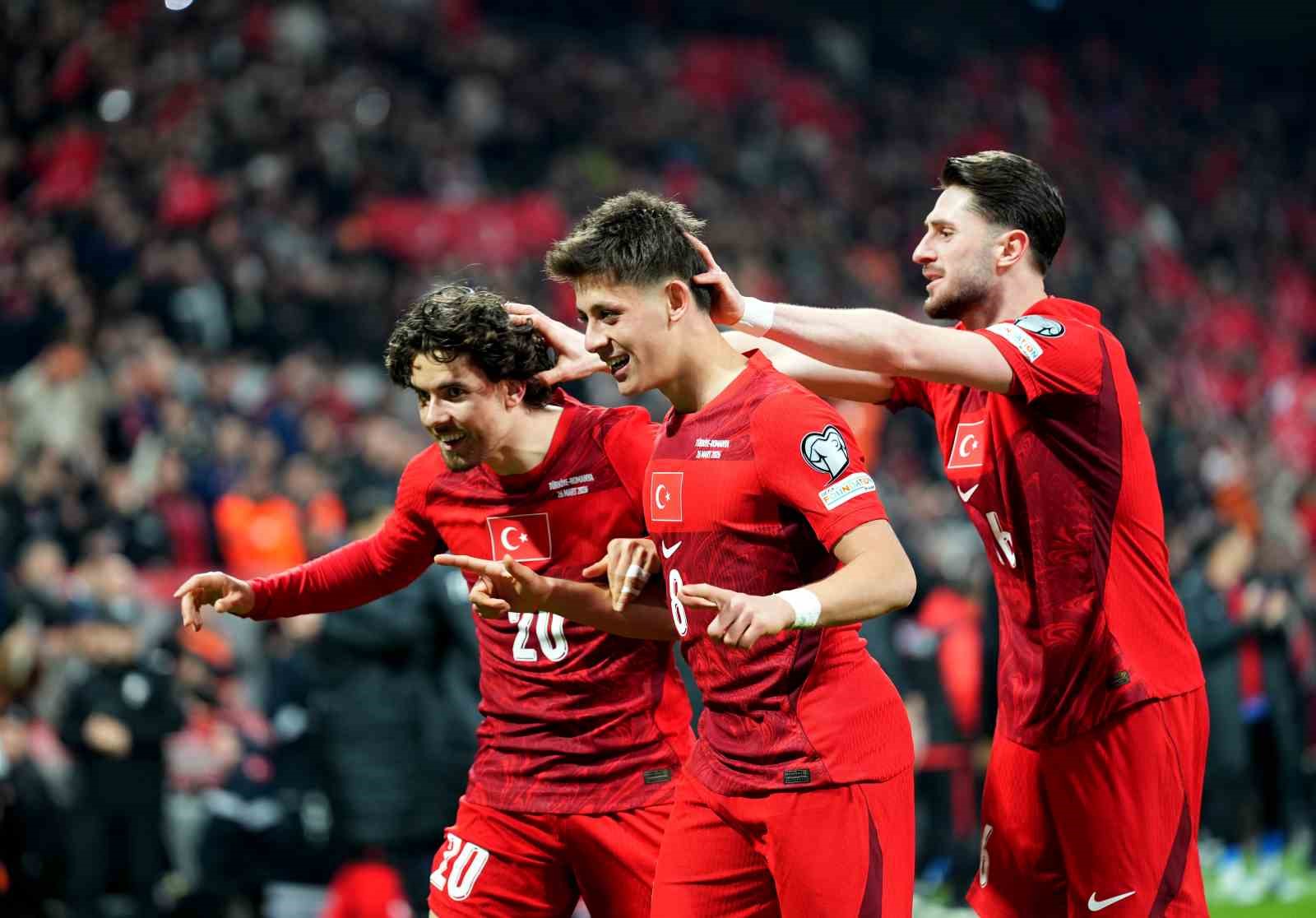 2026 FIFA Dünya Kupası play-off yarı final: Türkiye: 1 - Romanya: 0 (Maç sonucu)
2026 FIFA Dünya Kupası play-off yarı final: Türkiye: 1 - Romanya: 0 (Maç sonucu)