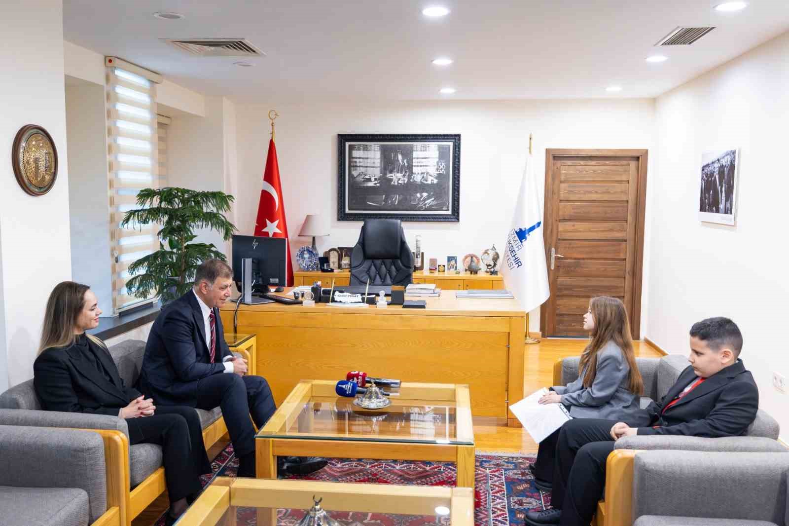 23 Nisan’da başkanlık koltuğu çocukların
