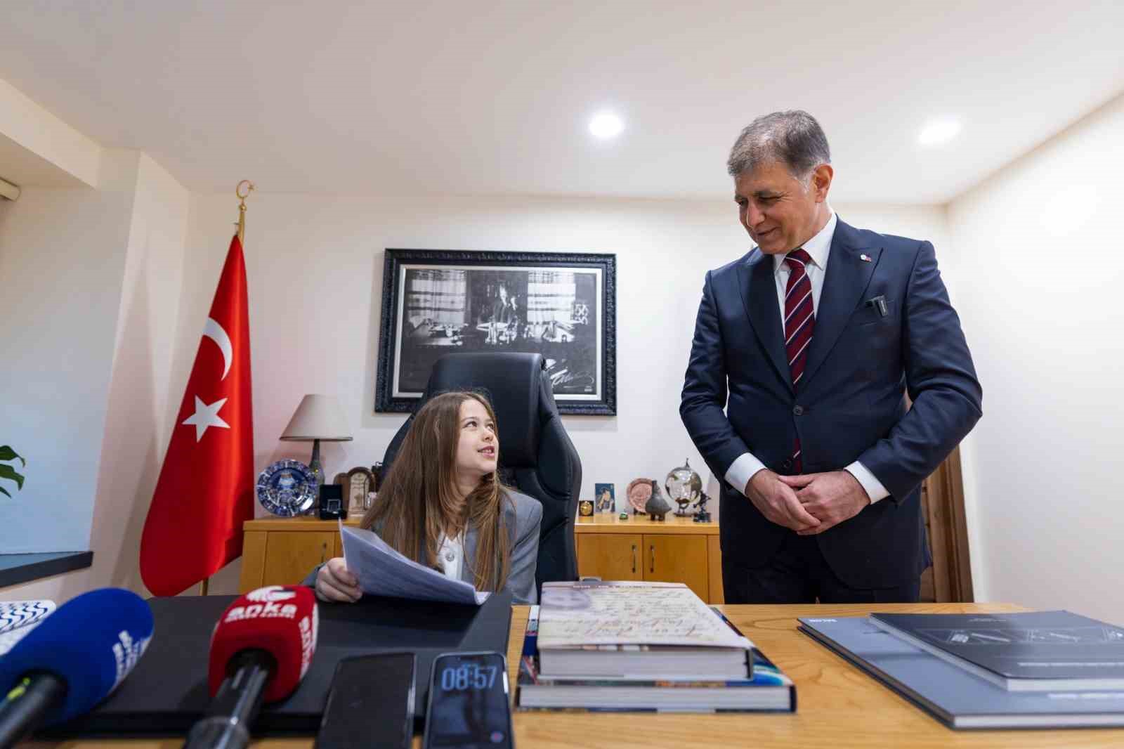 23 Nisan’da başkanlık koltuğu çocukların
