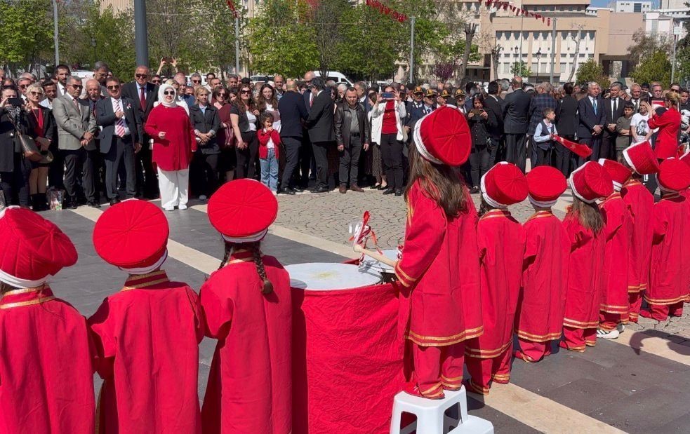 23 Nisan’da CHP’den tepki çeken protesto
