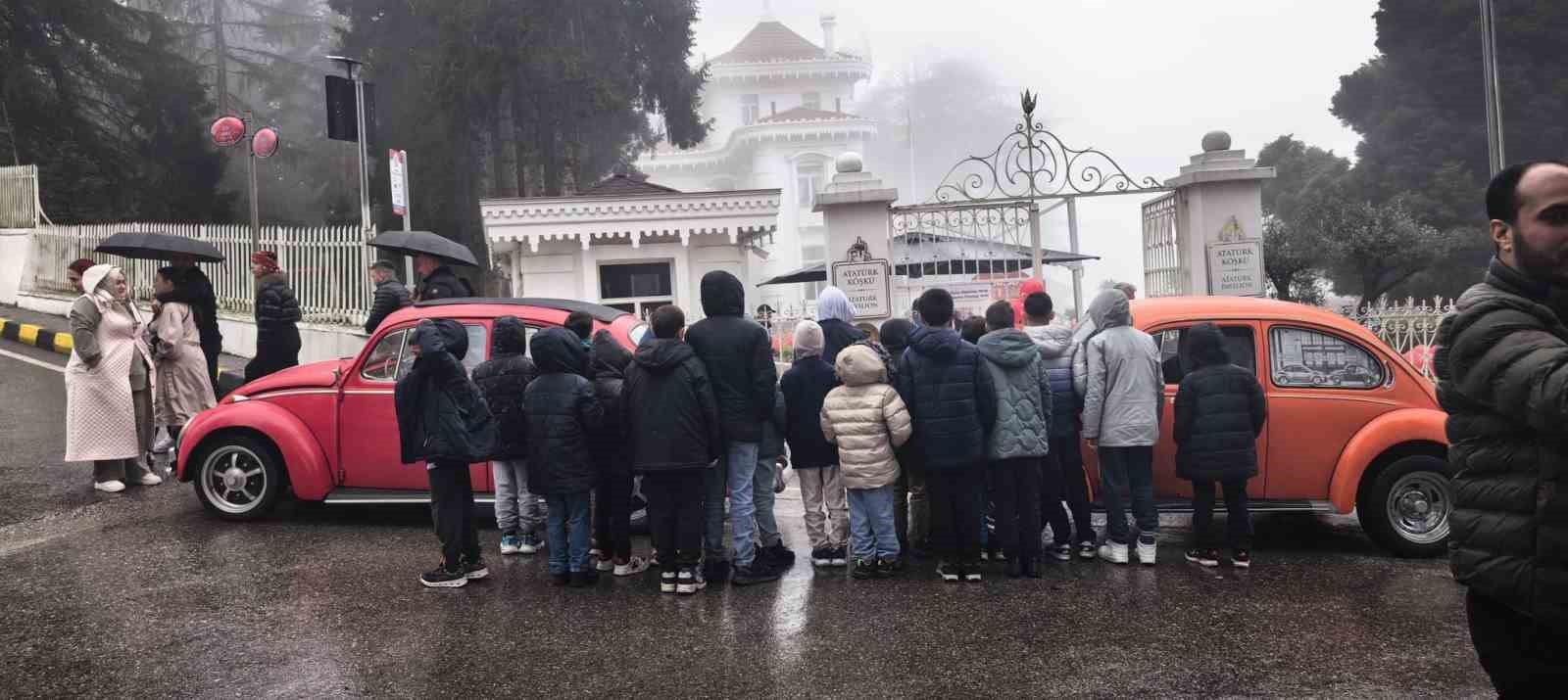 23 Nisan’da vosvoslar çocuklar için sürdü
