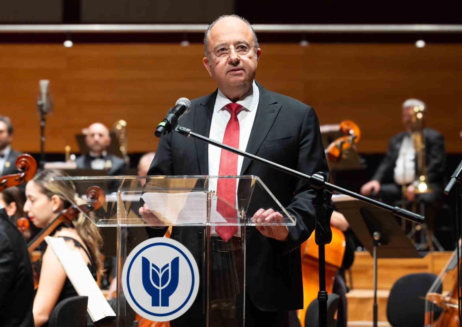 25. yıla notalarla görkemli kutlama
