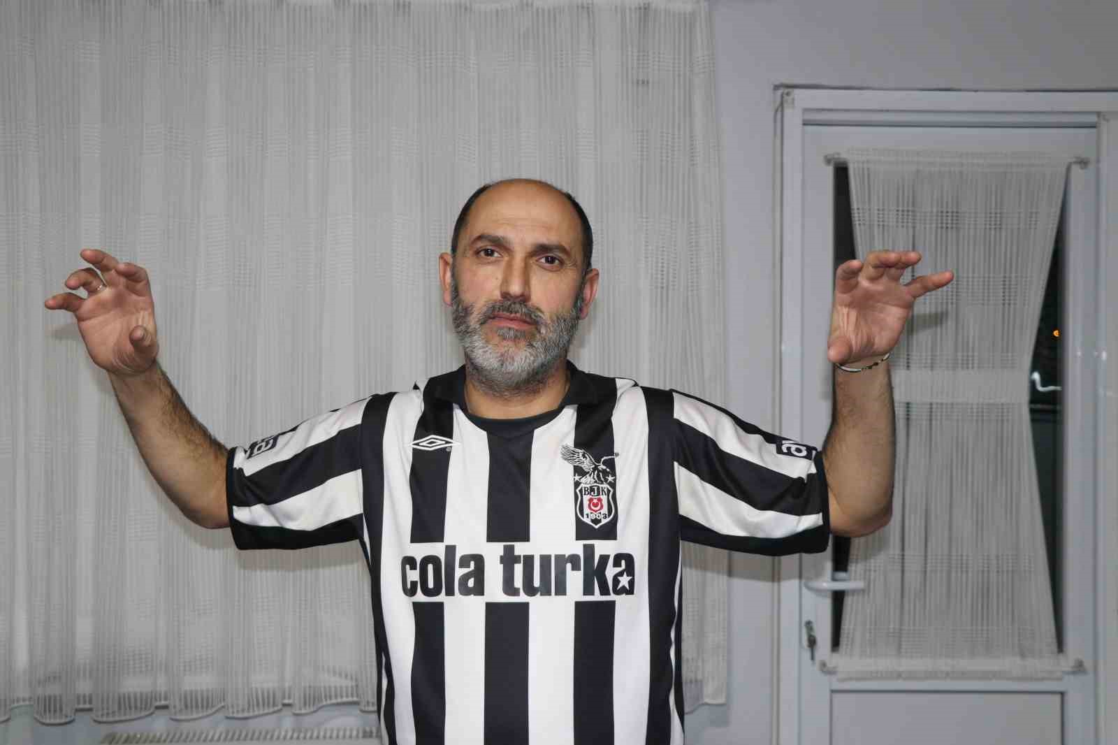 25 yıldır Beşiktaş’ın her maçını tek tek not ediyor
