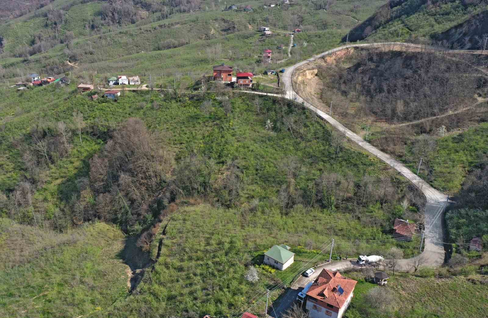 25 yıllık yol sorunu çözüme kavuşturuluyor
