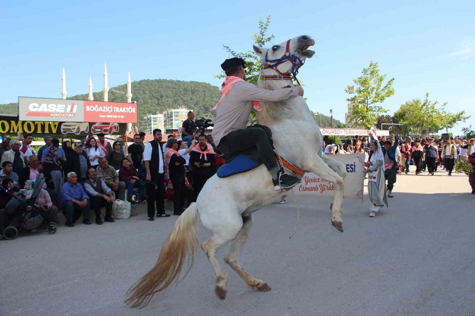 27. Geleneksel Kumluca Tarım ve Seracılık Festivali Yörük Göçü ile başladı
