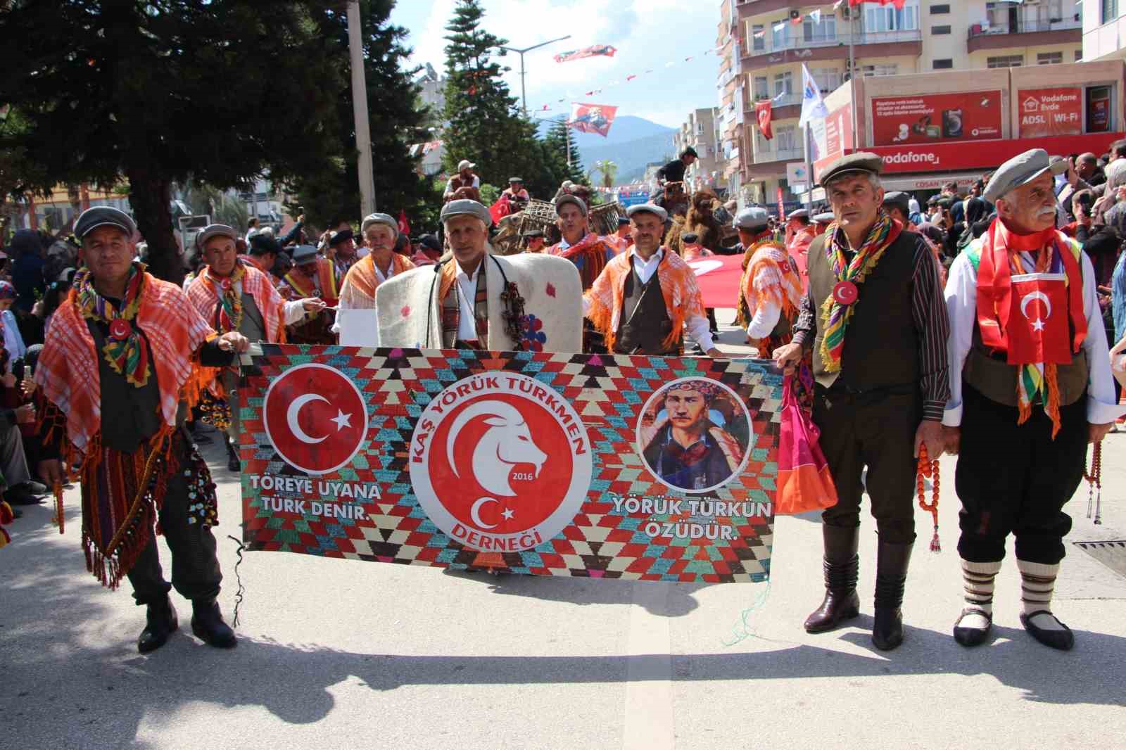 27. Geleneksel Kumluca Tarım ve Seracılık Festivali Yörük Göçü ile başladı
