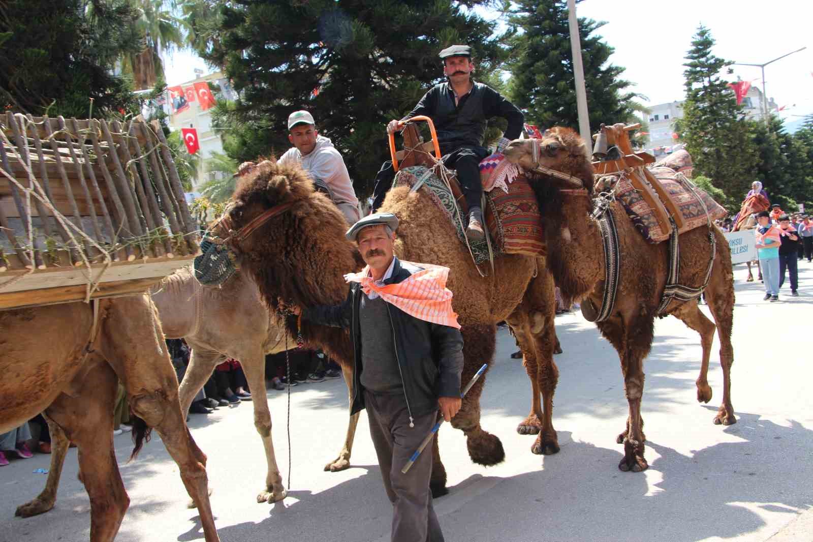 27. Geleneksel Kumluca Tarım ve Seracılık Festivali Yörük Göçü ile başladı
