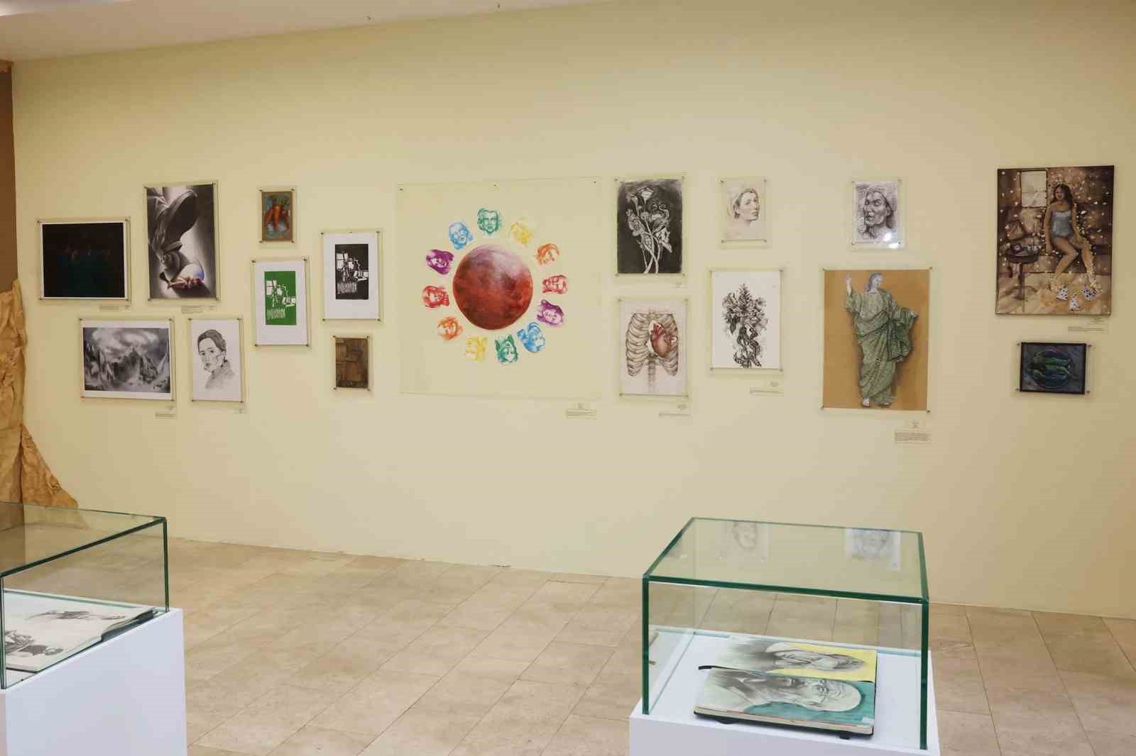 28 Güzel Sanatlar Akademisi öğrencisinden ‘Kabuk’ sergisi
28 Güzel Sanatlar Akademisi öğrencisinden ‘Kabuk’ sergisi