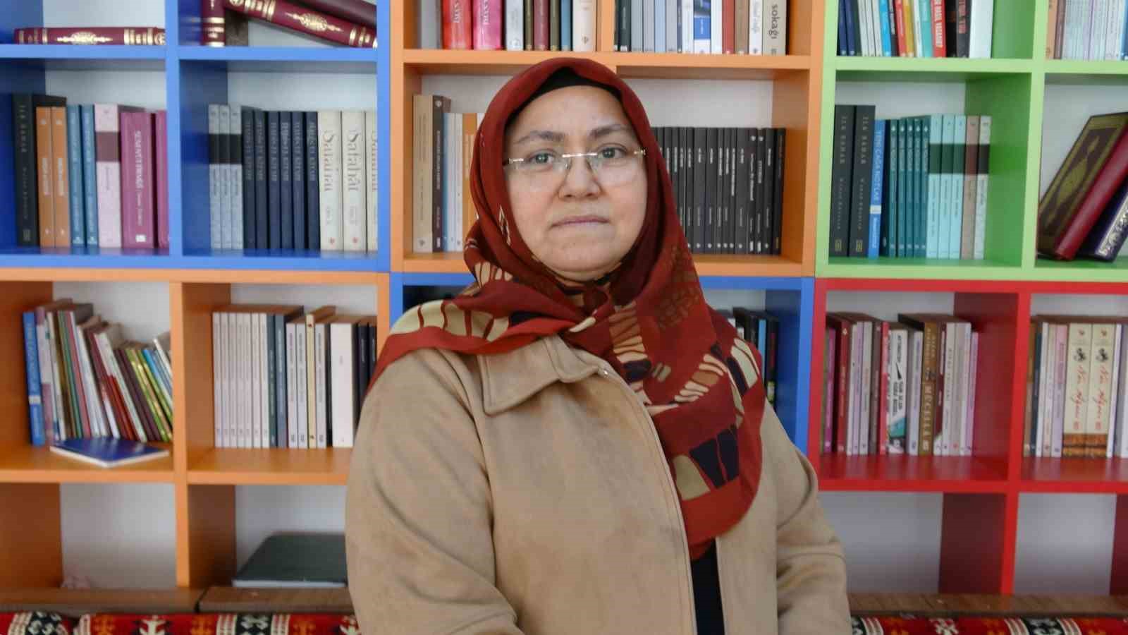 28 Şubat mağduru öğretmen: "Başörtümden dolayı meslekten ihraç edildim"
