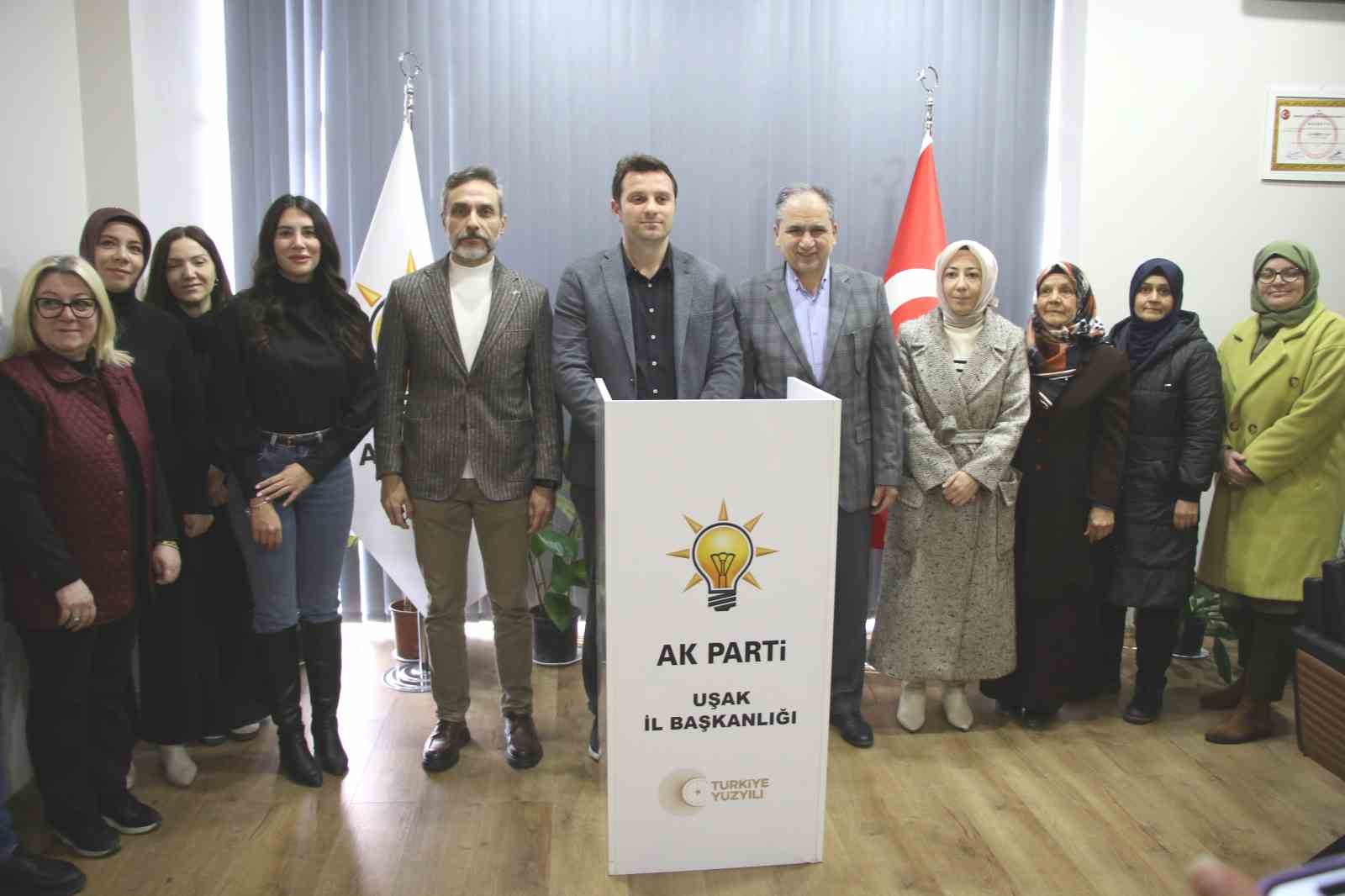 28 Şubat’ın yıl dönümünde AK Parti Uşak İl Başkanlığı’ndan 81 ilde eşzamanlı açıklama
