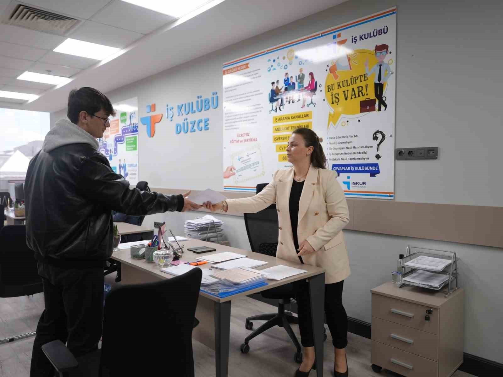 3 bin 500 vatandaşı doğru meslekle buluşturdular
