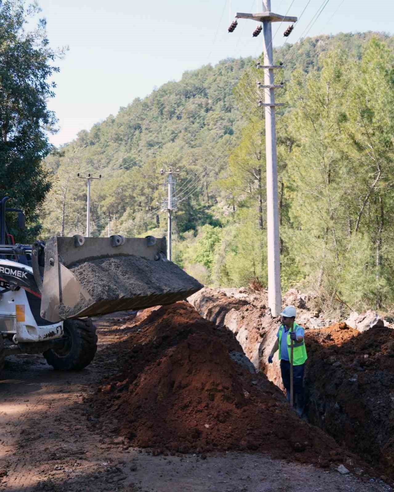 3 bin 800 metrelik su isale hattı yenilendi
