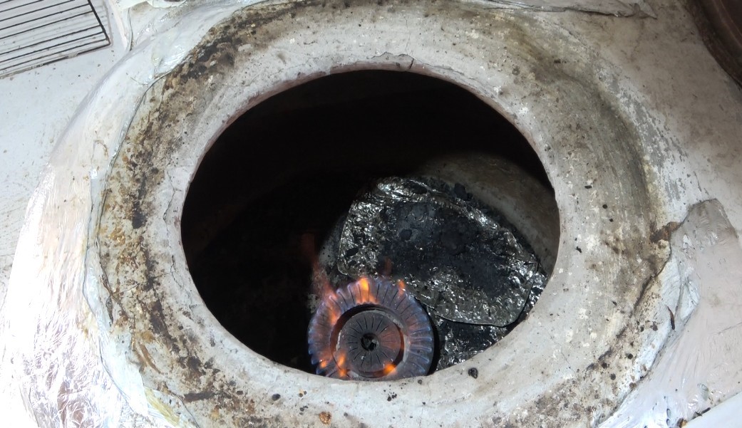 3 çocuk annesi kadın ürettiği ekmeklerle aile bütçesine katkı sağlıyor
