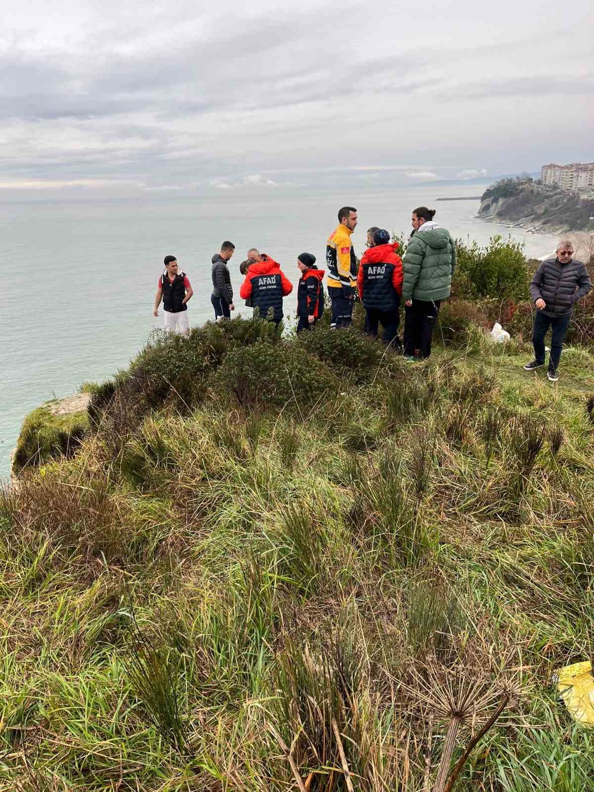 3 gündür kayıp olan kadının eşyaları deniz kenarında bulundu
