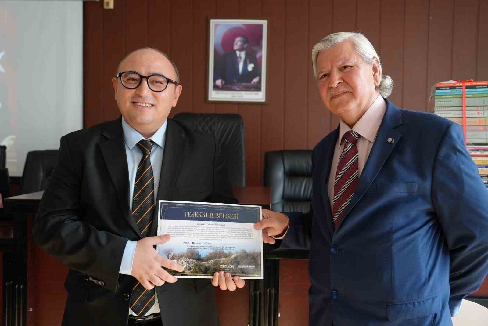 3 Ocak şiir yarışmasında dereceye girenler belirlendi
