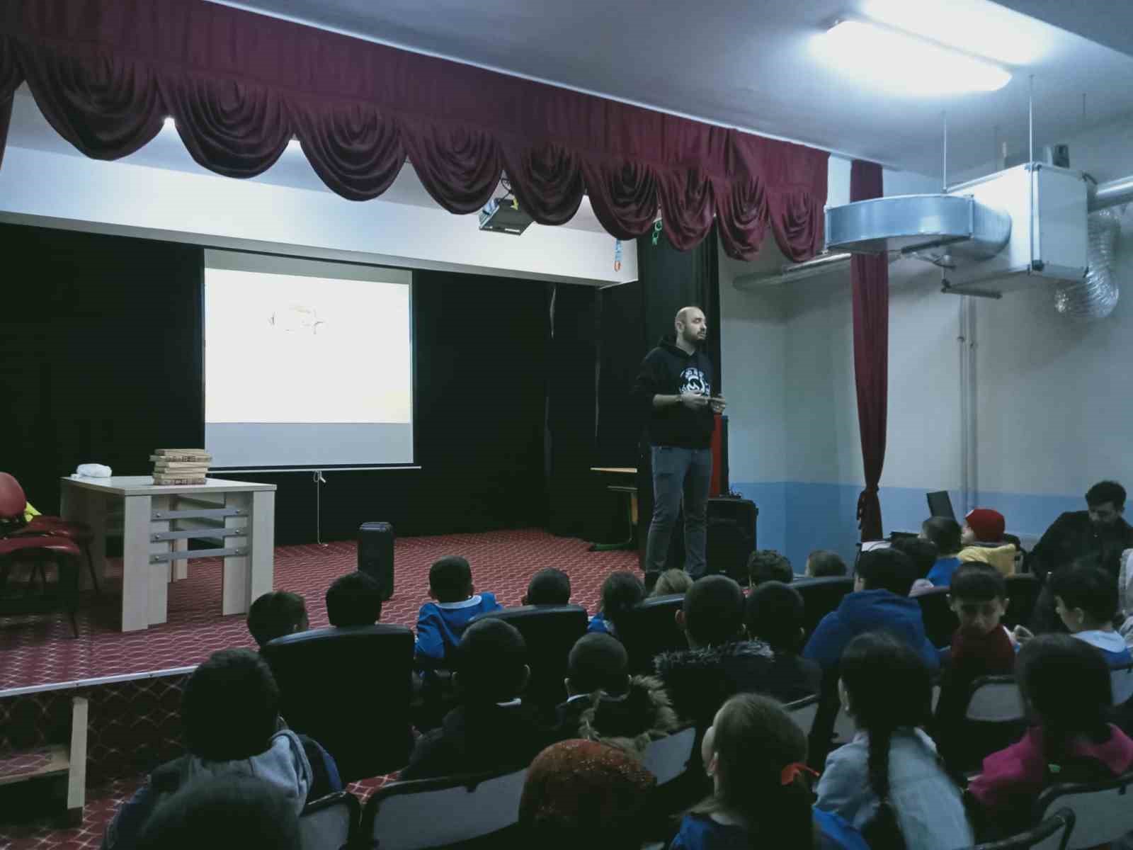 3 yılda binlerce öğrenciye mahremiyet bilinci anlatıldı
