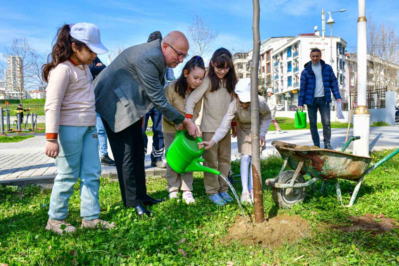 30 Mart Sıfır Atık Günü’nde Esenyurtlu çocuklara çevre bilinci aşılandı
