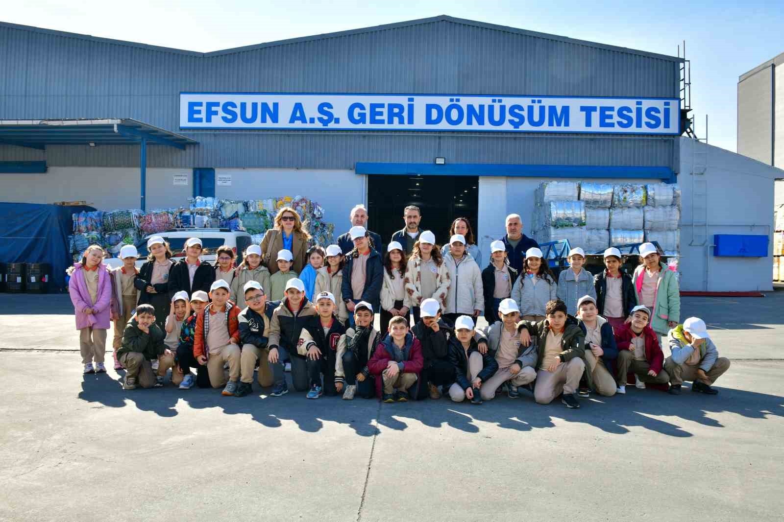 30 Mart Sıfır Atık Günü’nde Esenyurtlu çocuklara çevre bilinci aşılandı
