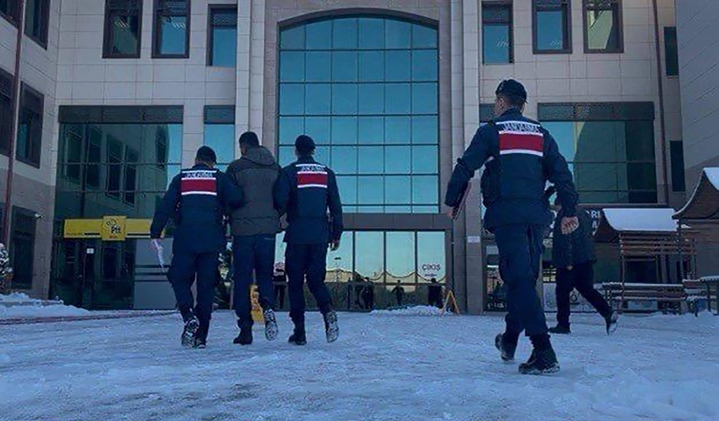 30 suç kaydı olan dolandırıcı yakalandı
