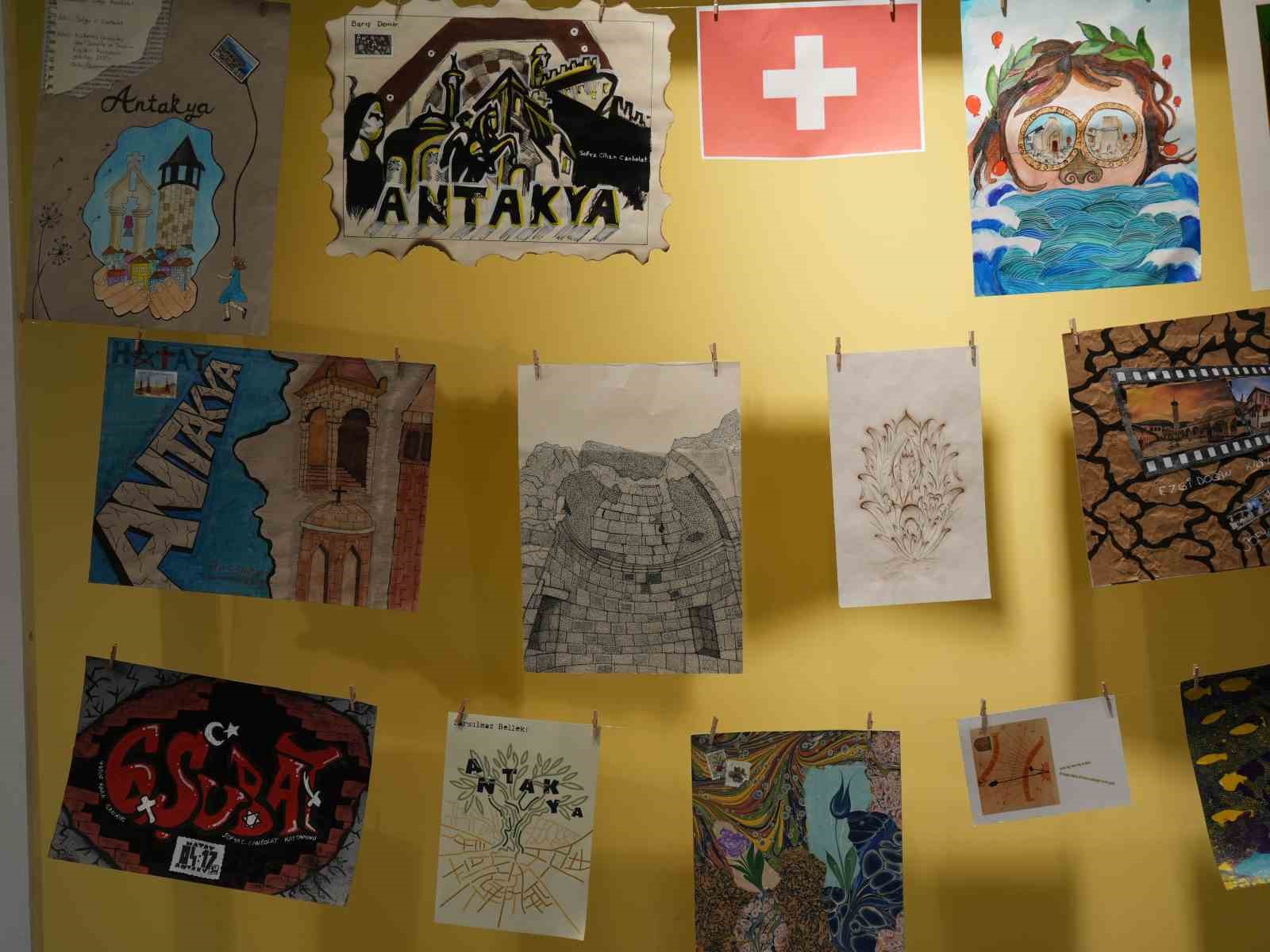 30 ülkeden 350 sanatçı posta sanatıyla "asrın felaketi"ni anlattı
