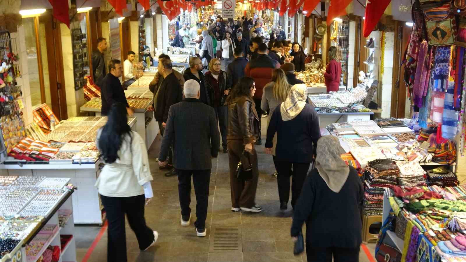300 yıllık Zincirli Bedesten turistlerin gözdesi

