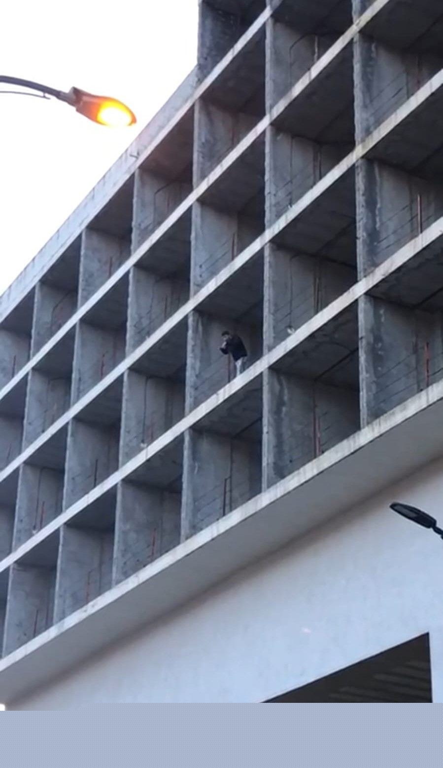 309 bin TL ceza yiyen sürücü inşaata çıktı
309 bin TL ceza yiyen sürücü inşaata çıktı